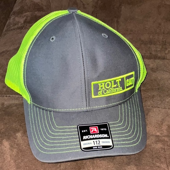 HOLT OF CALIFORNIA CAT RICHARDSON 112 TRUCKER ADJUSTABLE SNAPBACK CAP UNISEX - Picture 1 of 5
